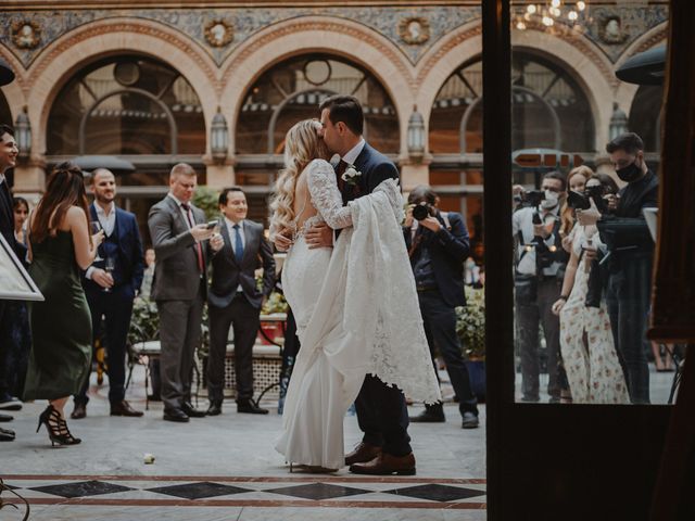 La boda de Javier y Carolina en Sevilla, Sevilla 123