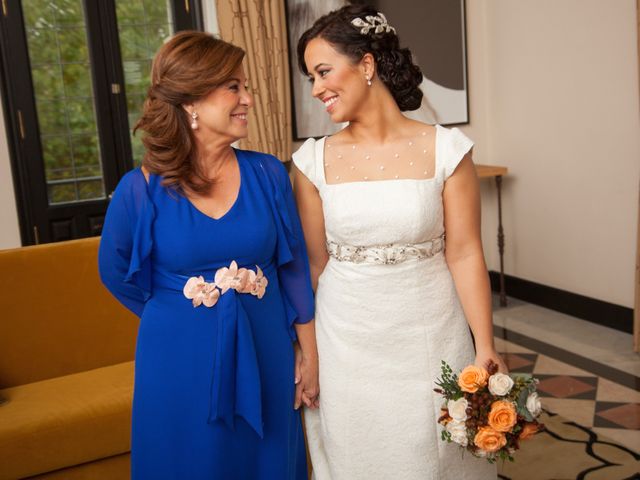 La boda de Valentín y Irene en Sevilla, Sevilla 28