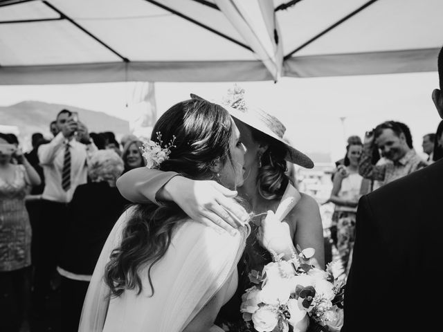 La boda de Jonatan y Tamara en Getxo, Vizcaya 24