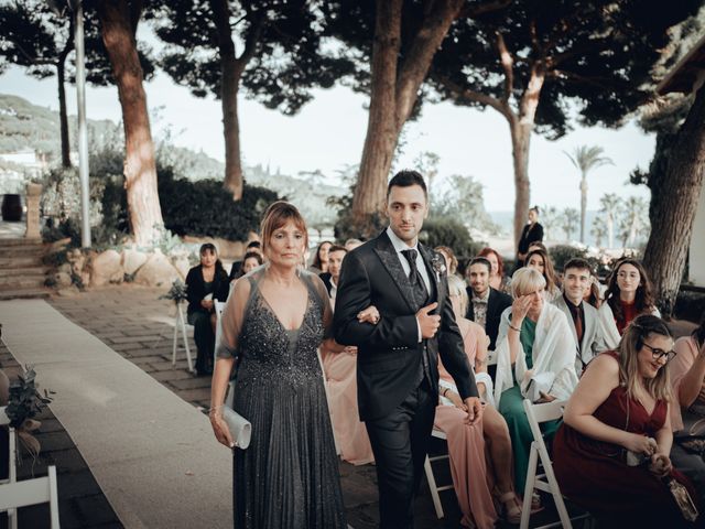 La boda de Miguel y Noelia en Sant Vicenç De Montalt, Barcelona 25