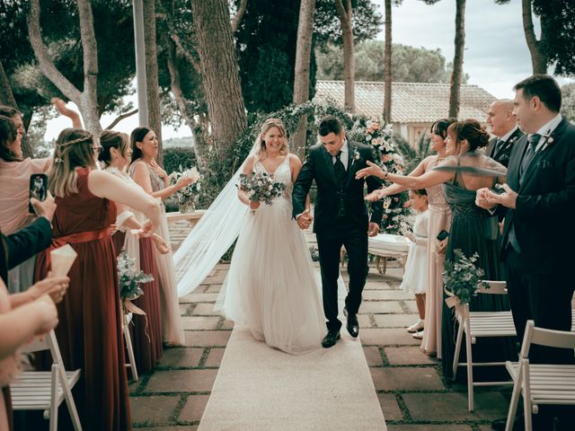 La boda de Miguel y Noelia en Sant Vicenç De Montalt, Barcelona 33