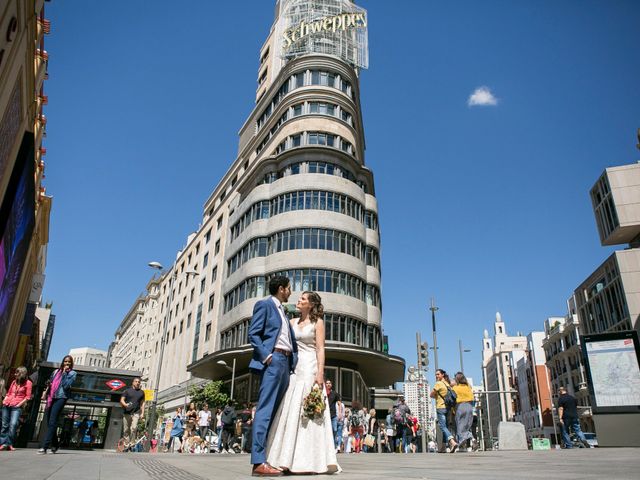 La boda de Miguel y Silvia en Madrid, Madrid 20
