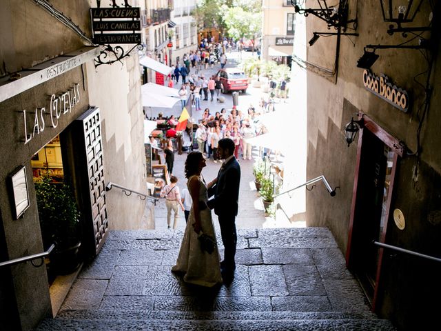 La boda de Miguel y Silvia en Madrid, Madrid 25