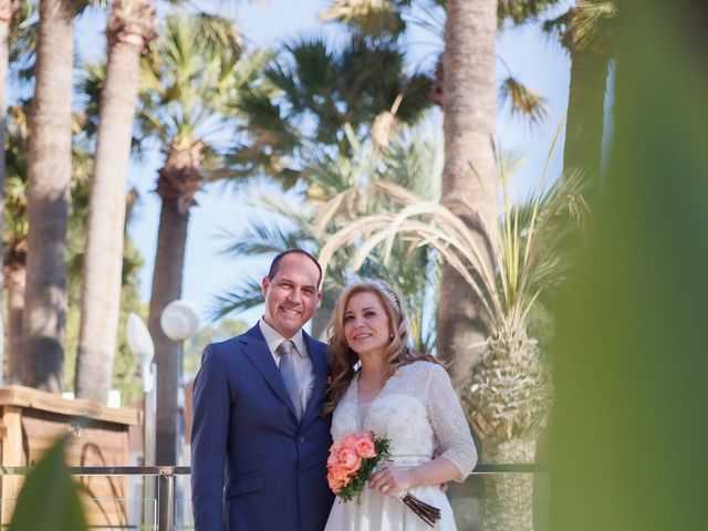 La boda de Luis y Loli en Roquetas De Mar, Almería 5