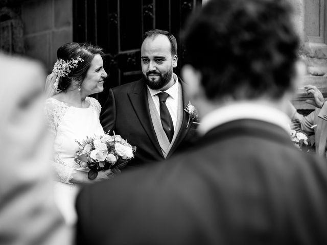 La boda de Mª Paqui y Sergio en Torreperogil, Jaén 31