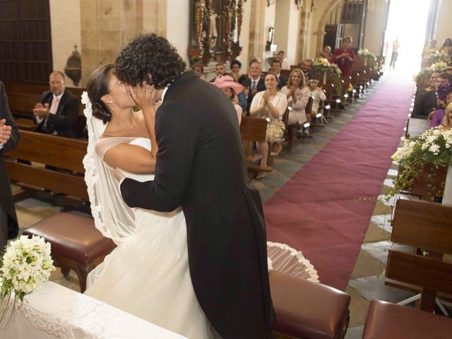 La boda de Naya y Fernando en Puerto De Vega, Asturias 15