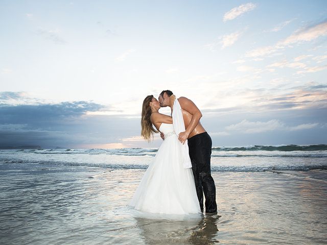 La boda de Raúl  y Paula en Gijón, Asturias 40