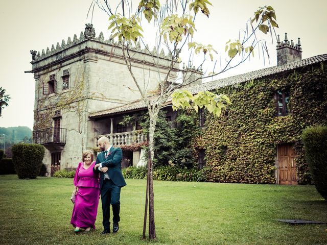 La boda de Víctor y Raquel en Nigran, Pontevedra 25