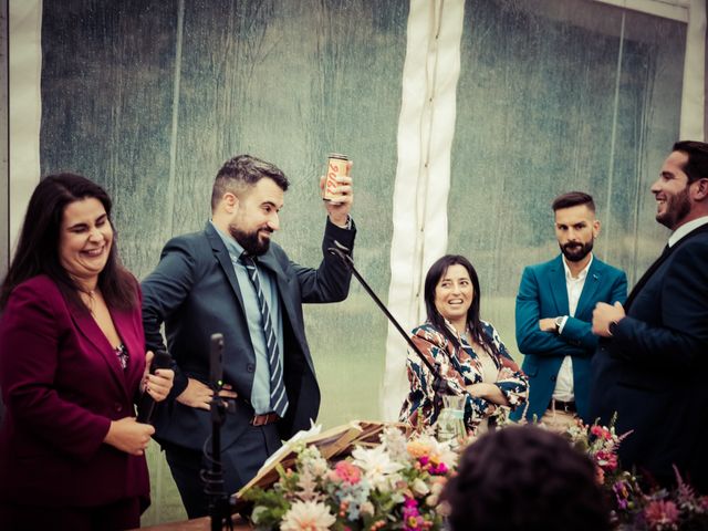 La boda de Víctor y Raquel en Nigran, Pontevedra 33