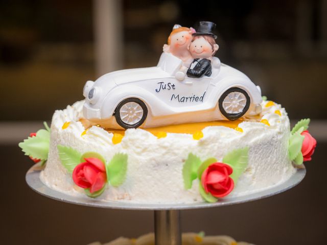 La boda de Víctor y Raquel en Nigran, Pontevedra 63