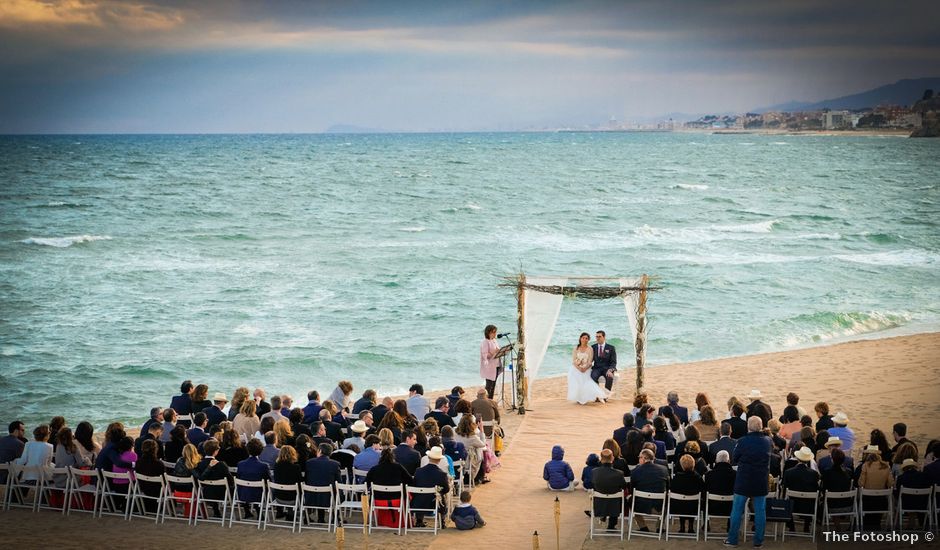 La boda de Arnau y Anabel en Arenys De Mar, Barcelona