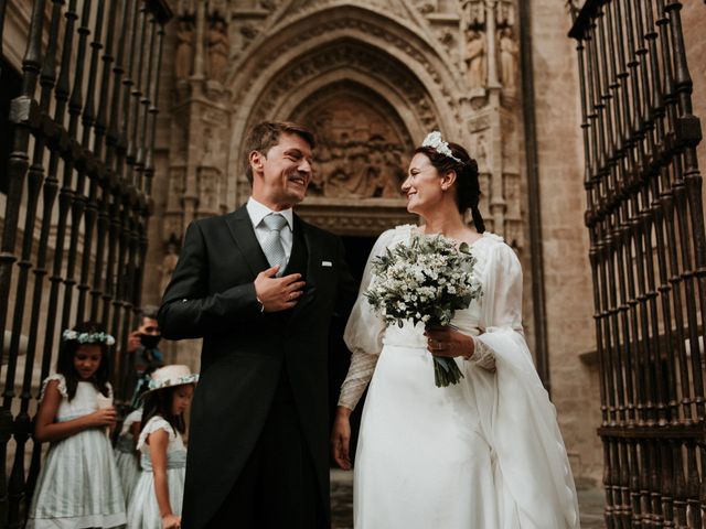 La boda de Carlos y Inma en Sevilla, Sevilla 1
