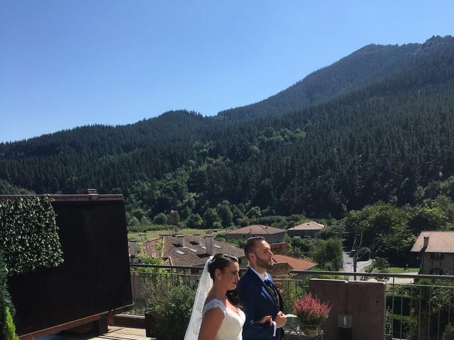 La boda de Agurtzane y Manu en Gordexola, Vizcaya 14