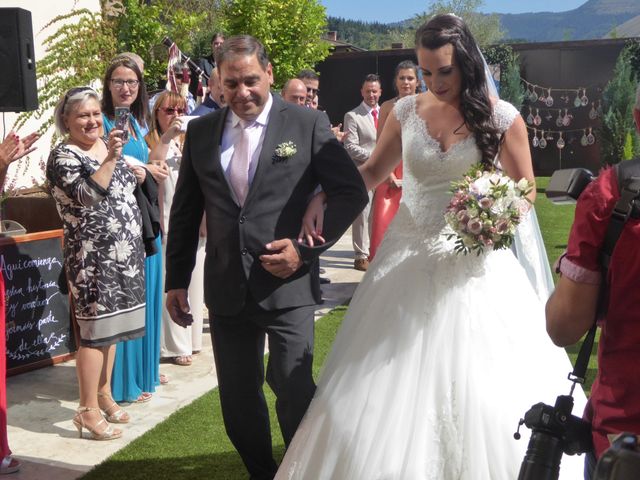 La boda de Agurtzane y Manu en Gordexola, Vizcaya 24