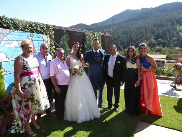 La boda de Agurtzane y Manu en Gordexola, Vizcaya 34