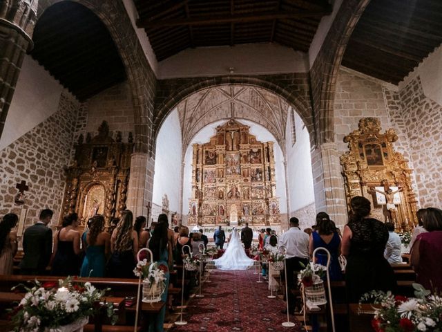 La boda de Iván  y Sandra  en El Barraco, Ávila 24