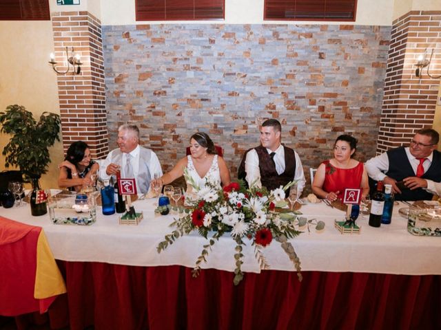 La boda de Iván  y Sandra  en El Barraco, Ávila 35