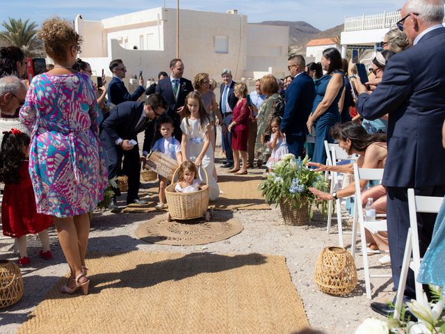 La boda de Fernando y Elisabet en Los Escullos, Almería 16
