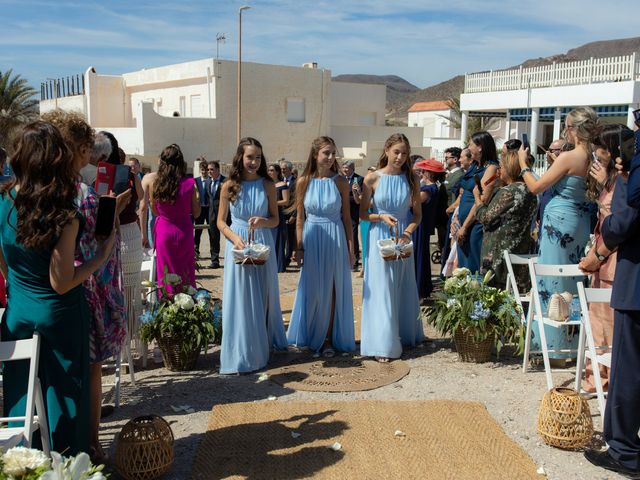 La boda de Fernando y Elisabet en Los Escullos, Almería 19