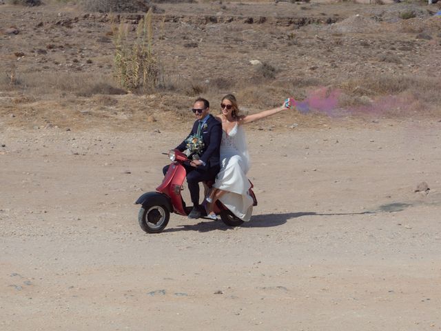 La boda de Fernando y Elisabet en Los Escullos, Almería 46