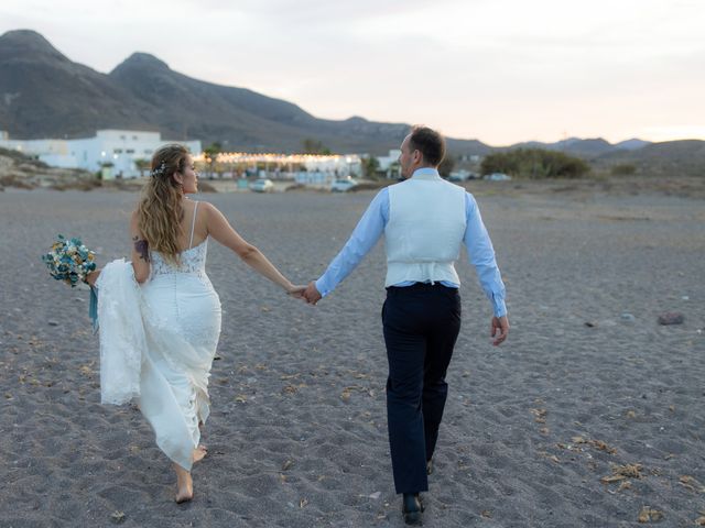 La boda de Fernando y Elisabet en Los Escullos, Almería 71