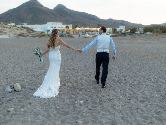 La boda de Fernando y Elisabet en Los Escullos, Almería 72