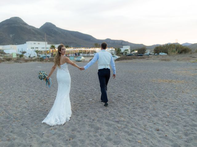La boda de Fernando y Elisabet en Los Escullos, Almería 73