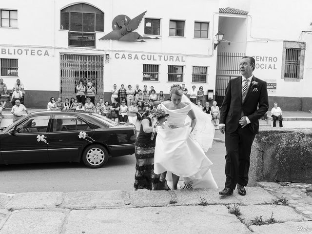 La boda de Javi y Ana en Cáceres, Cáceres 24