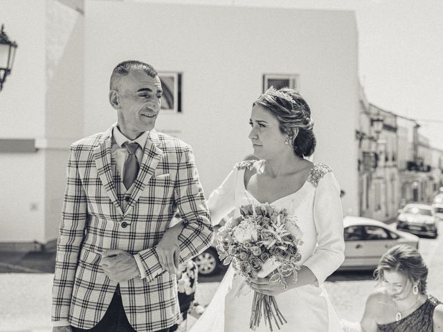 La boda de María y Álvaro en Lepe, Huelva 19