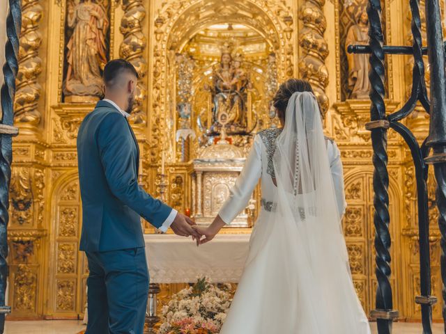 La boda de María y Álvaro en Lepe, Huelva 25