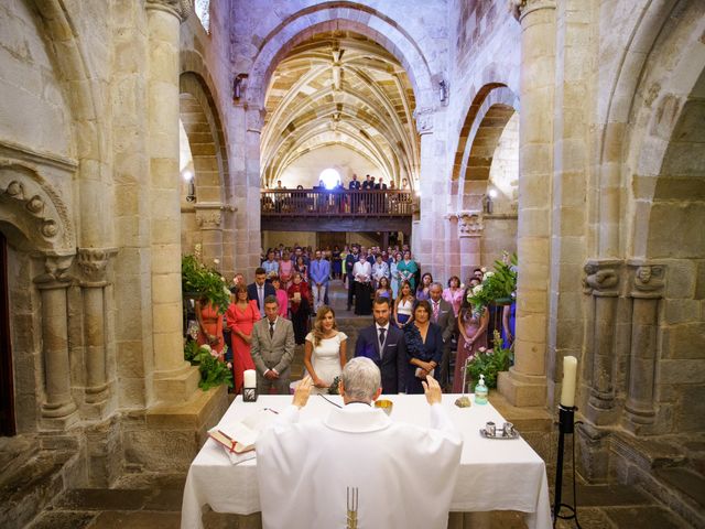 La boda de Itxasne y Mario en Hazas De Cesto, Cantabria 21