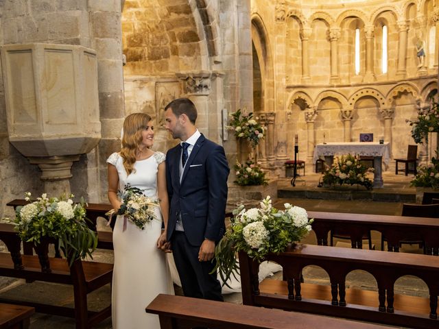 La boda de Itxasne y Mario en Hazas De Cesto, Cantabria 25