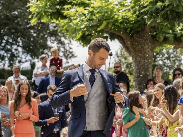 La boda de Itxasne y Mario en Hazas De Cesto, Cantabria 27