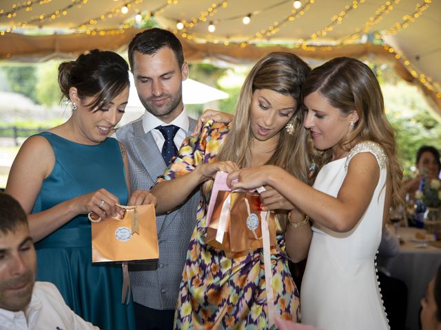La boda de Itxasne y Mario en Hazas De Cesto, Cantabria 41