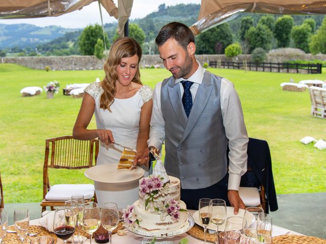 La boda de Itxasne y Mario en Hazas De Cesto, Cantabria 42