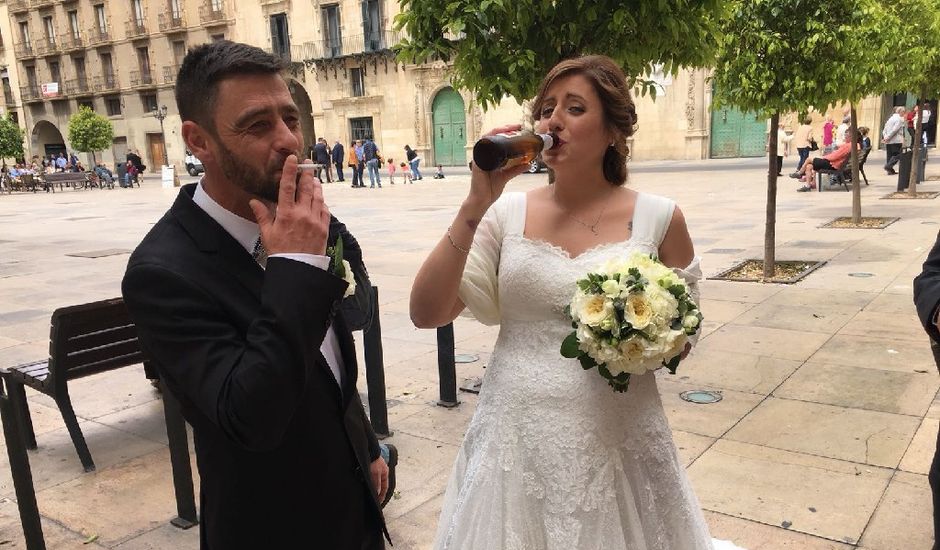 La boda de Andrés  y Carla en Alacant/alicante, Alicante