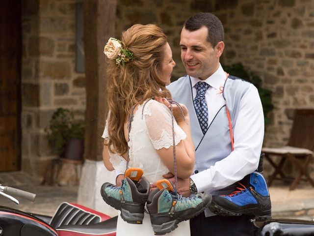 La boda de Asier y Janire en Lezama, Vizcaya 42