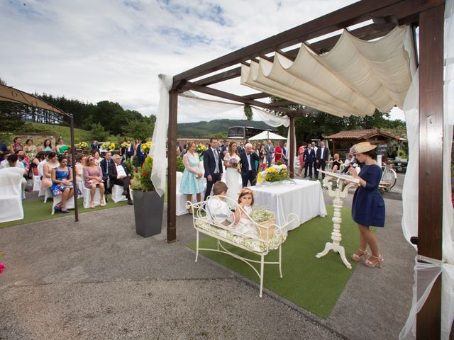 La boda de Asier y Janire en Lezama, Vizcaya 59