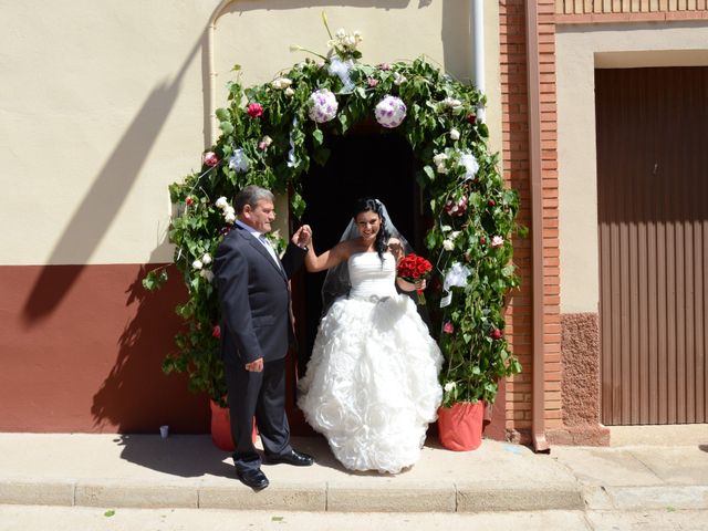 La boda de Rubén y Mary en Monreal Del Campo, Teruel 6