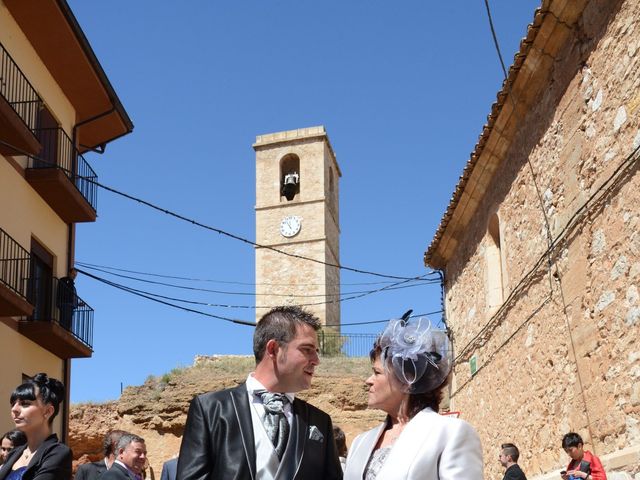 La boda de Rubén y Mary en Monreal Del Campo, Teruel 7