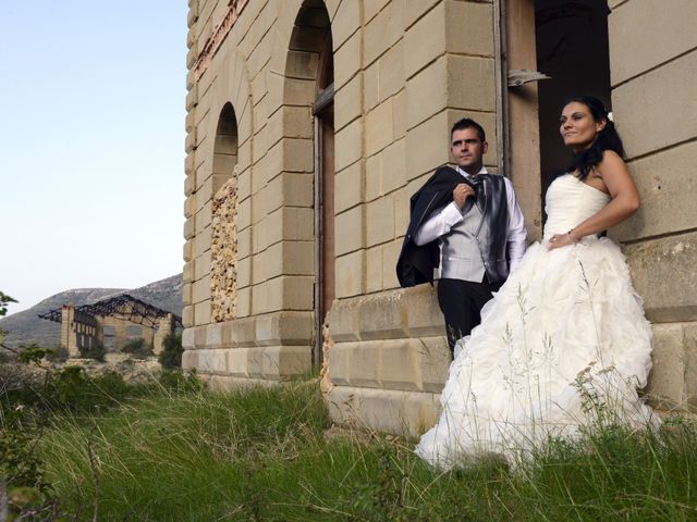 La boda de Rubén y Mary en Monreal Del Campo, Teruel 16