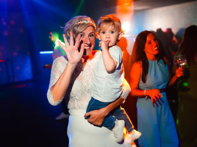 La boda de Javi y Miriam en Sant Cebria De Vallalta, Barcelona 24
