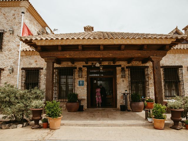 La boda de David y Cristina en Vara De Rey, Cuenca 35