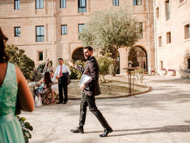 La boda de Roberto y Natalia en Santa Gadea Del Cid, Burgos 41