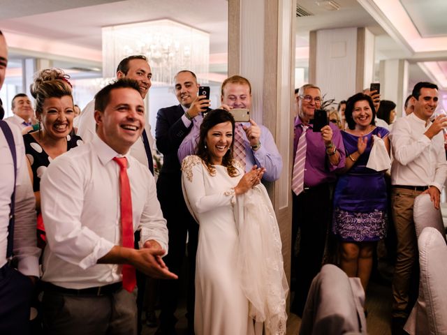 La boda de Alejandro y Beatriz en Casar De Caceres, Cáceres 30