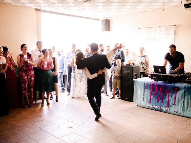 La boda de Alejandro y Beatriz en Casar De Caceres, Cáceres 31