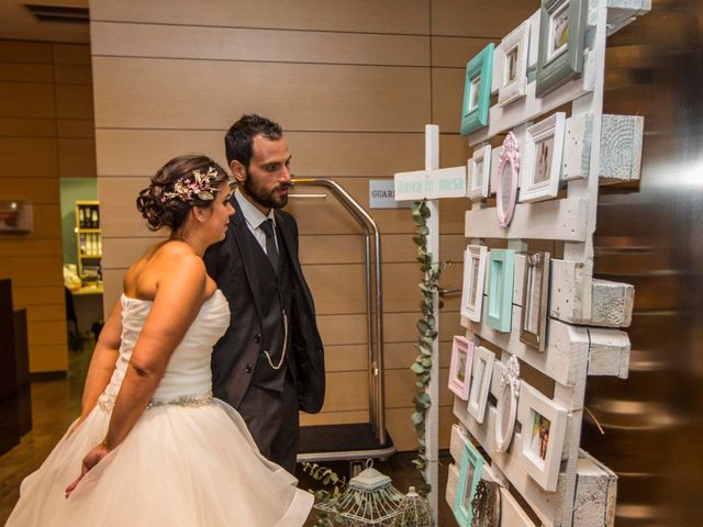 La boda de Manu y Nago en Bilbao, Vizcaya 53