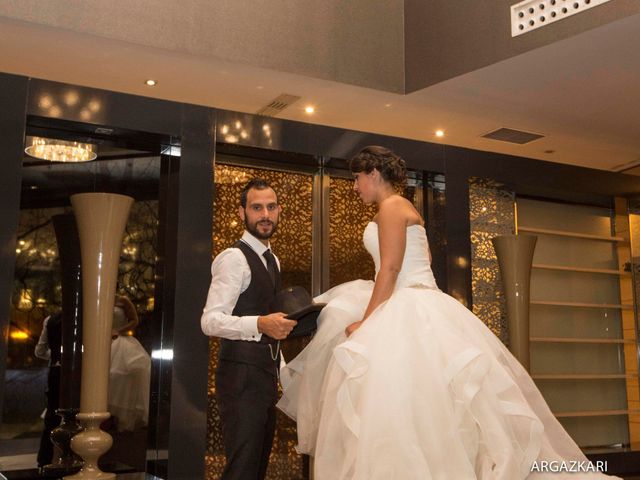 La boda de Manu y Nago en Bilbao, Vizcaya 58