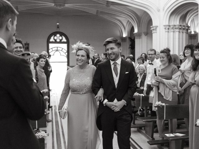 La boda de Álvaro y Coralie en Madrid, Madrid 29