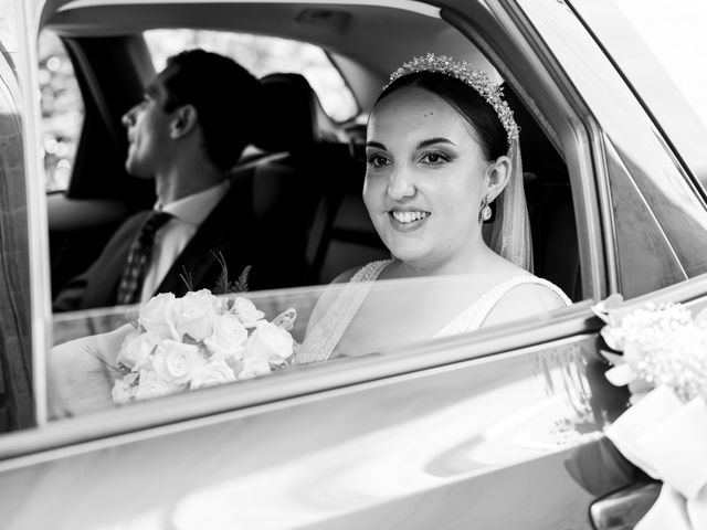 La boda de Salvador y Victoria en Málaga, Málaga 13